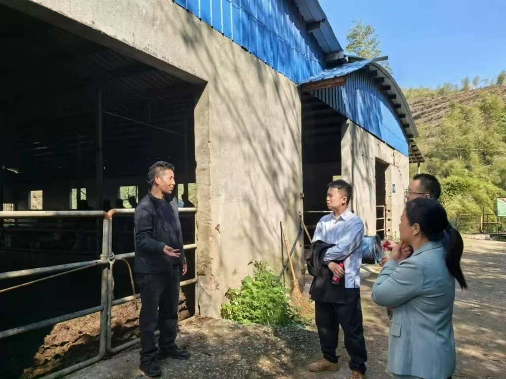 西藏山南市扎囊县吉汝乡节念村代表团赴龙潭镇文家村开展结对帮扶交流