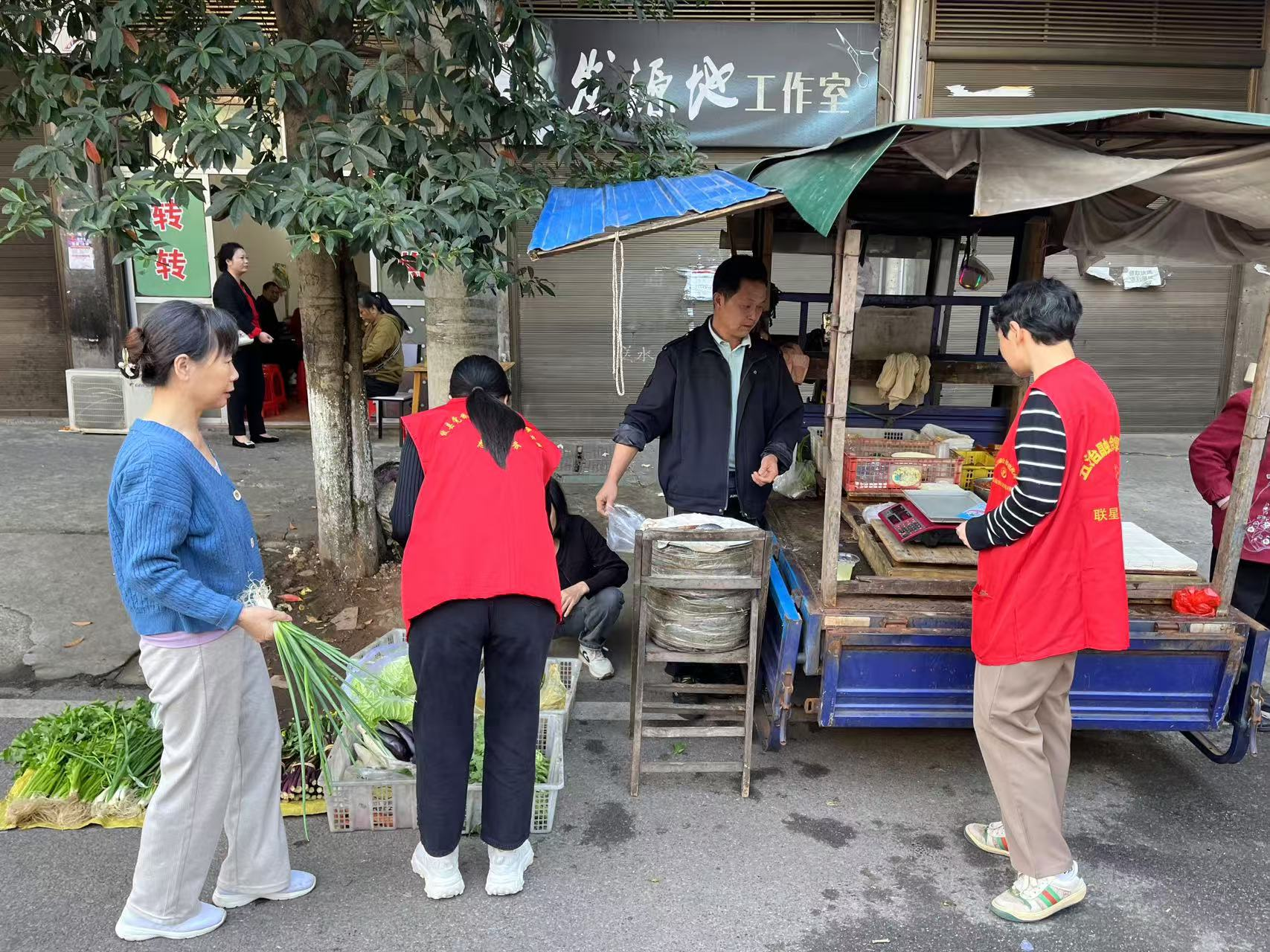 联星街道永佳社区开展城乡居民医保缴费宣传工作