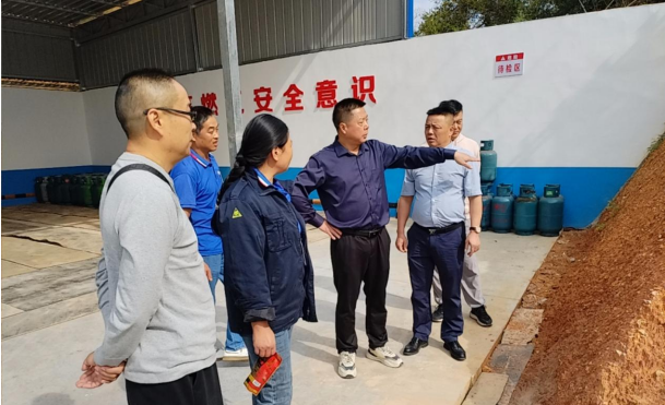陈显军副局长调研督导城区瓶装燃气安全管理工作