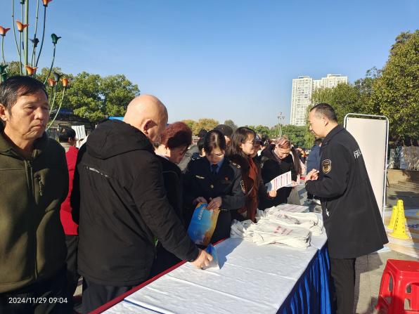 "诚信尚俭 共享食安"食品安全宣传周启动仪式在芦淞区举办