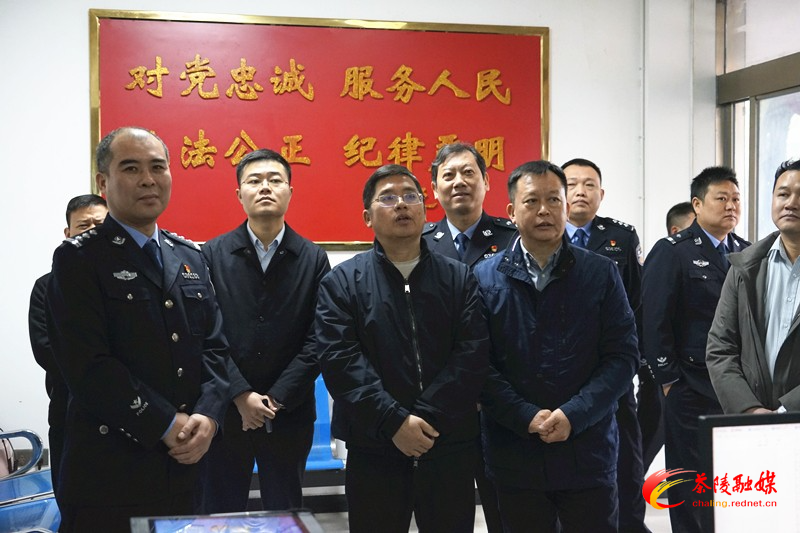 邓元连调研底线工作