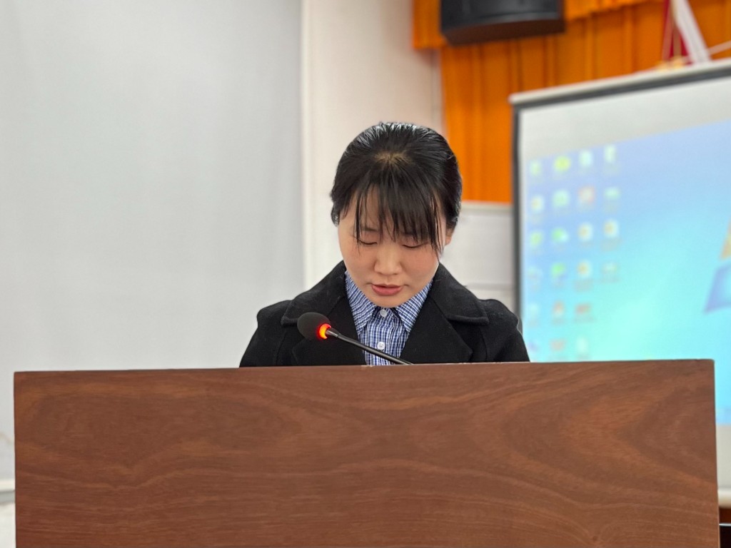龙潭镇第二届人民代表大会第七次会议胜利召开