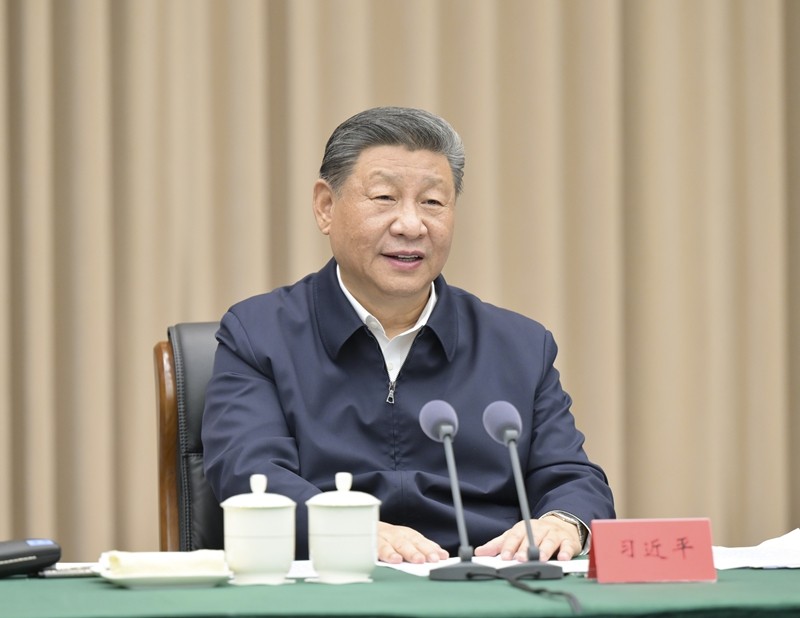 习近平在听取海南省委和省政府工作汇报时强调：紧紧围绕建设“三区一中心”的战略定位 奋力谱写中国式现代化海南篇章