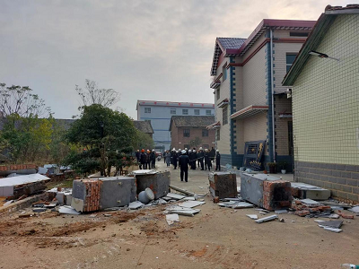 谭桥街道:严守法律红线 强制拆除违建
