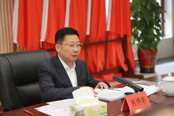 省财政厅召开党组理论学习中心组（扩大）会议 传达学习中央经济工作会议精神