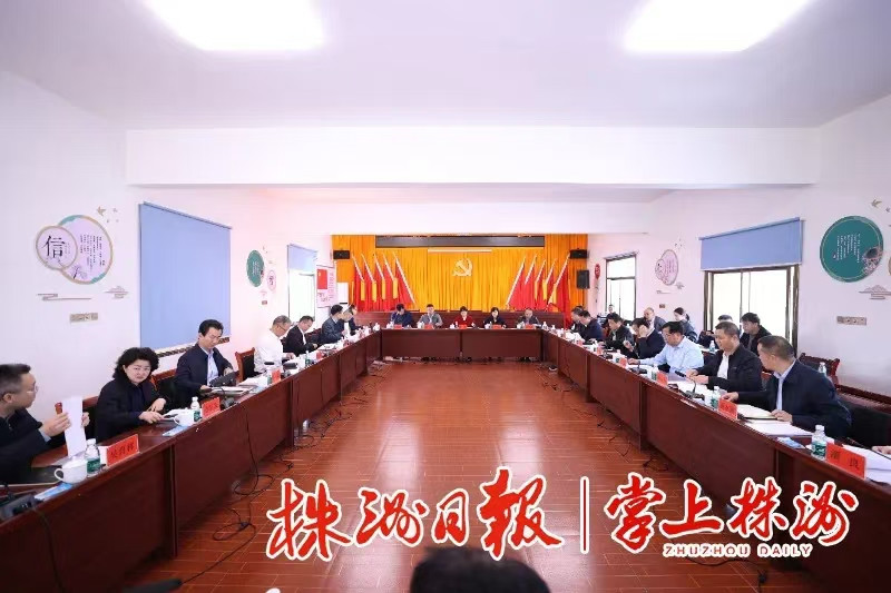 曹慧泉在醴陵巡林并调研乡村振兴工作