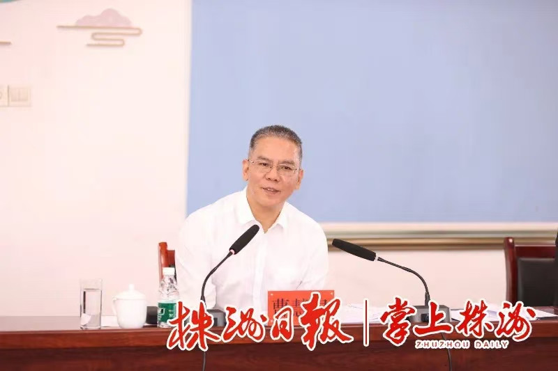 曹慧泉在醴陵巡林并调研乡村振兴工作