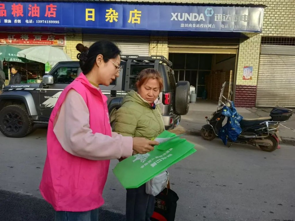 淦田镇禁毒宣传进集市，全面筑牢防毒线