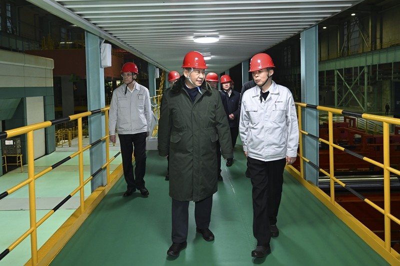 习近平春节前夕赴辽宁看望慰问基层干部群众 向全国各族人民致以美好的新春祝福 祝各族人民幸福安康 祝伟大祖国繁荣昌盛