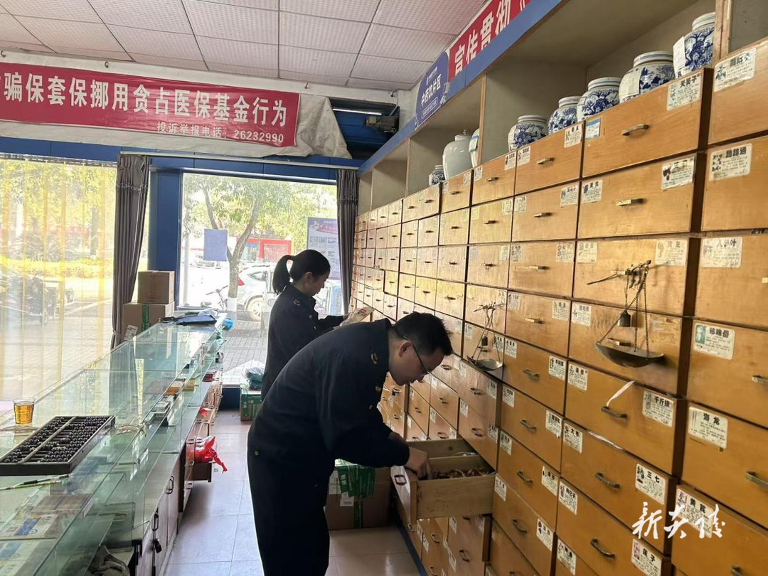县市场监督管理局：守护药械化质量 筑牢安全防线