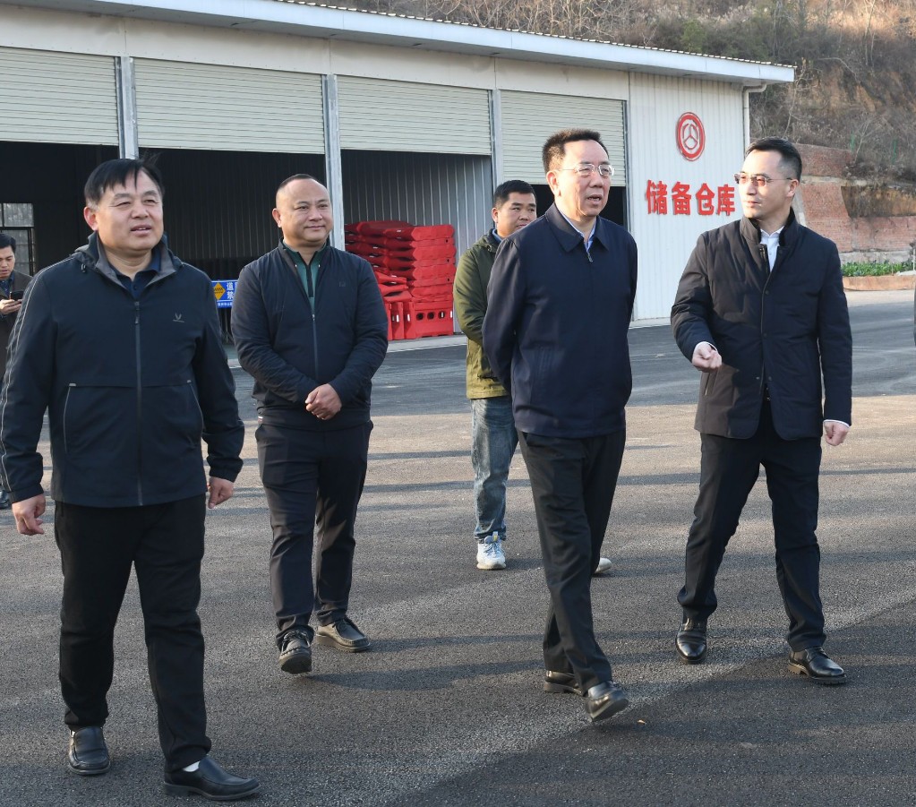 副市长易湘东督导普通公路春运保通工作