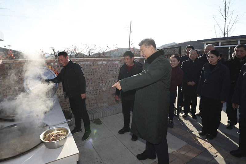 习近平春节前夕赴辽宁看望慰问基层干部群众 向全国各族人民致以美好的新春祝福 祝各族人民幸福安康 祝伟大祖国繁荣昌盛