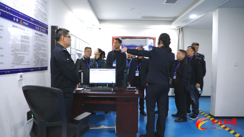 茶陵公安：警旗飘扬彰使命 执法透明赢信赖