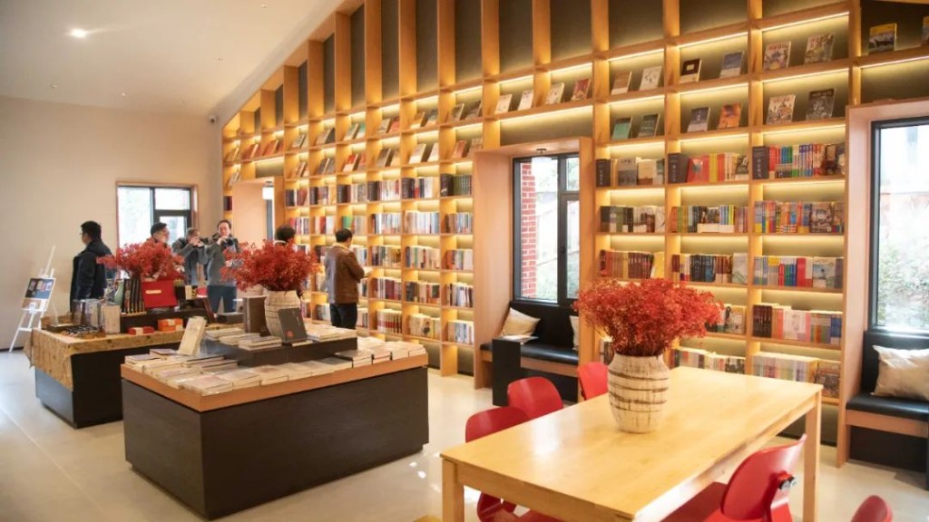 株洲首家！乐之书店渌江书院店开业 龚曙光、沈剑锋、刘新华等领导共同揭牌