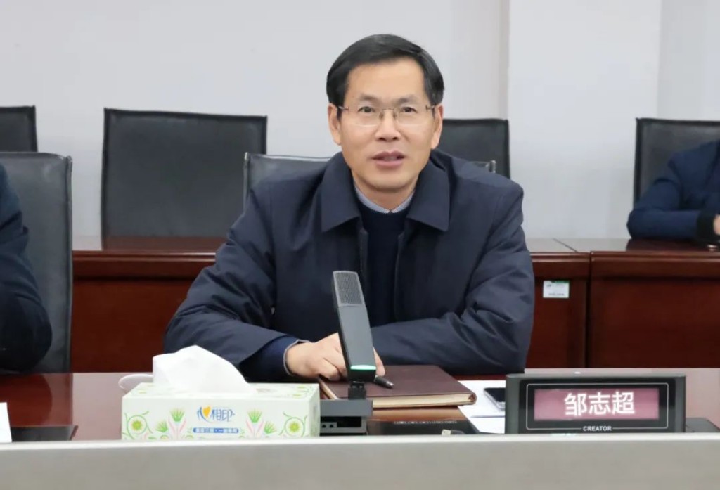 岁月鉴初心 荣休敬韶华