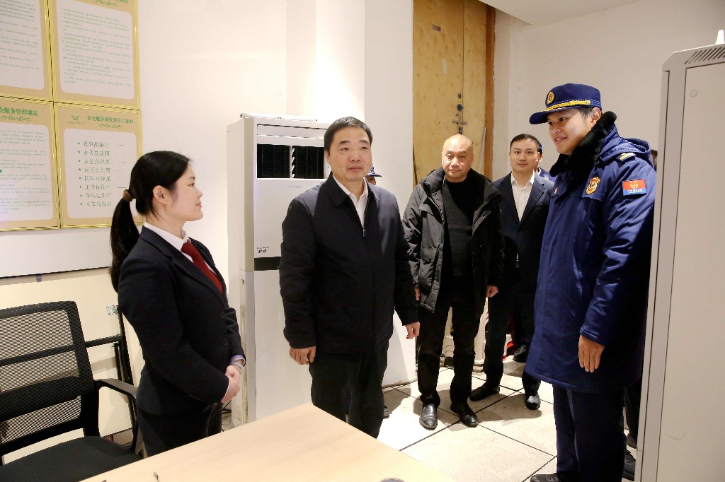 李鹏程督导检查岁末年初安全稳定工作