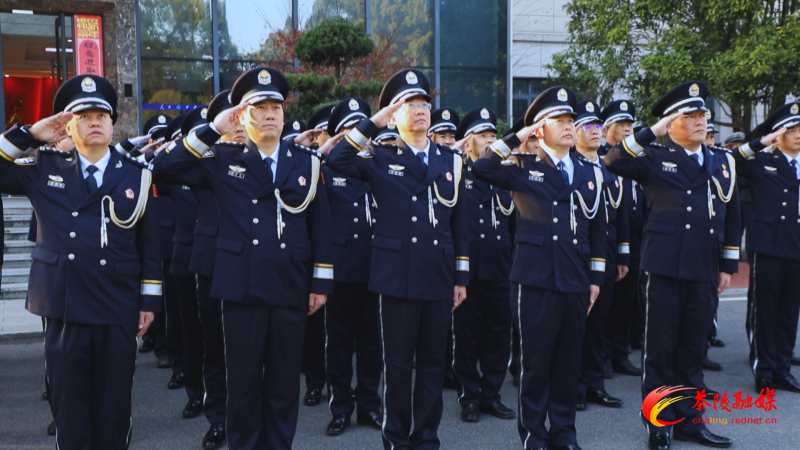 茶陵公安：警旗飘扬彰使命 执法透明赢信赖