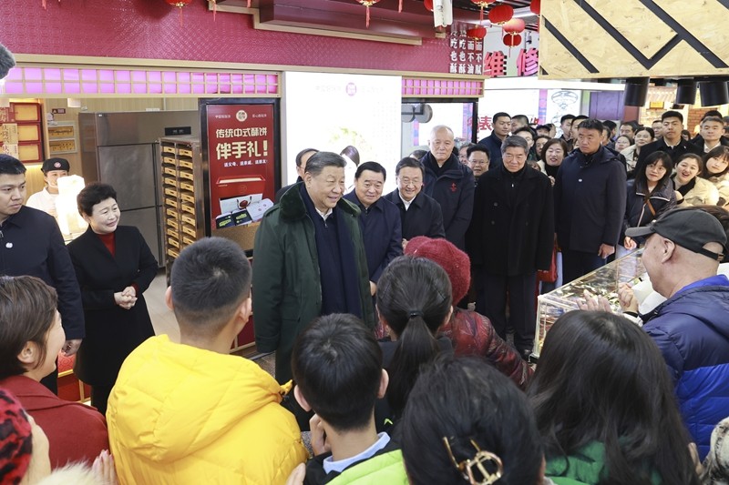 习近平春节前夕赴辽宁看望慰问基层干部群众 向全国各族人民致以美好的新春祝福 祝各族人民幸福安康 祝伟大祖国繁荣昌盛