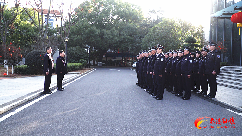 杨红兵带队慰问一线单位