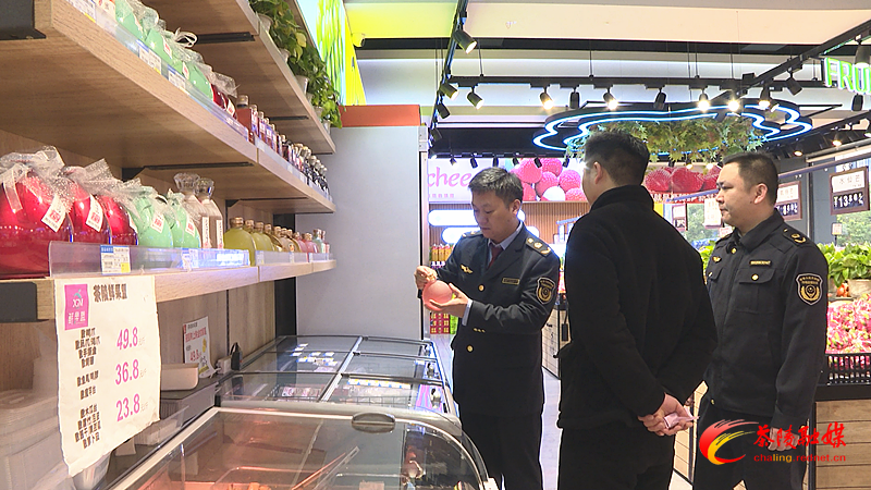 茶陵县市监局开展“年前食品安全检查”行动