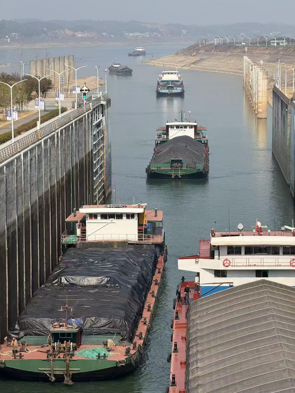 春运2025|株洲交通战枯保畅，31艘滞航船舶安全顺利驶离