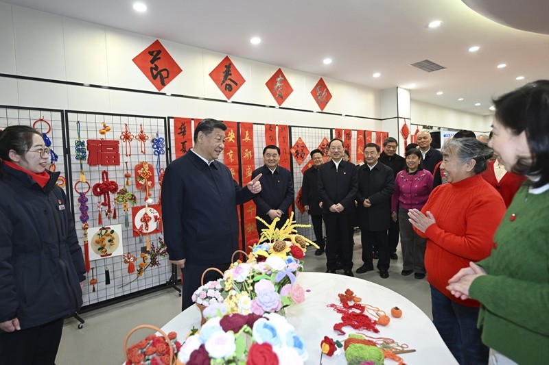 习近平春节前夕赴辽宁看望慰问基层干部群众 向全国各族人民致以美好的新春祝福 祝各族人民幸福安康 祝伟大祖国繁荣昌盛
