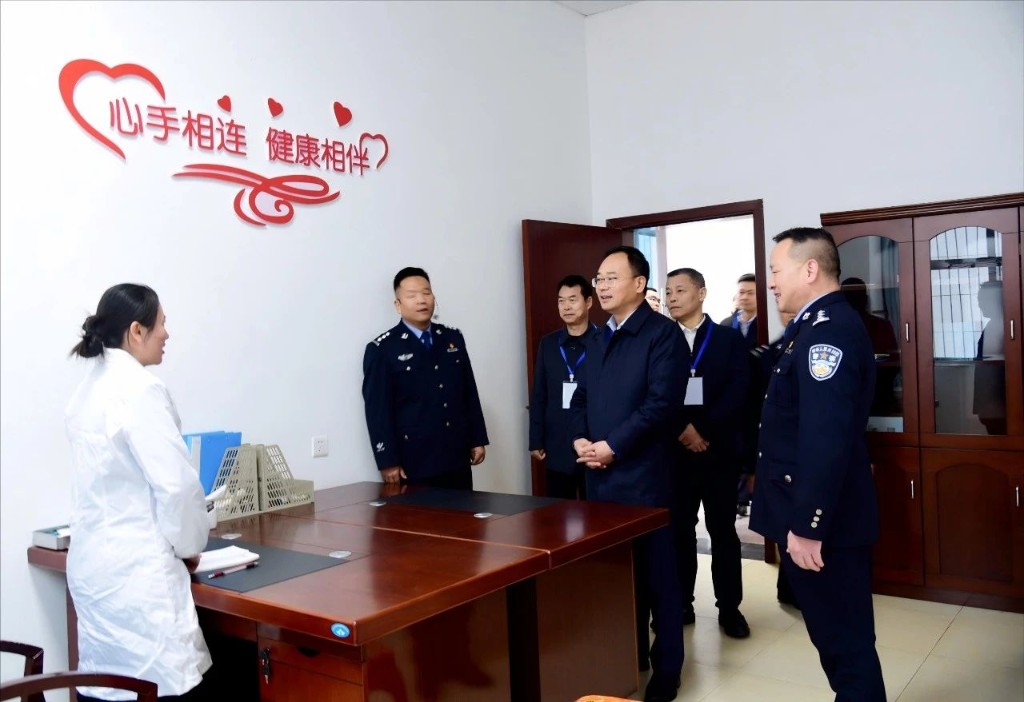 何恩广：铸牢法治之魂 夯实法治之基