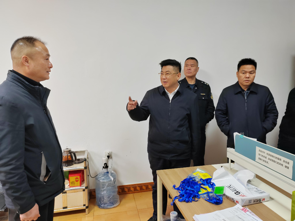 付访华督查春运安全生产工作