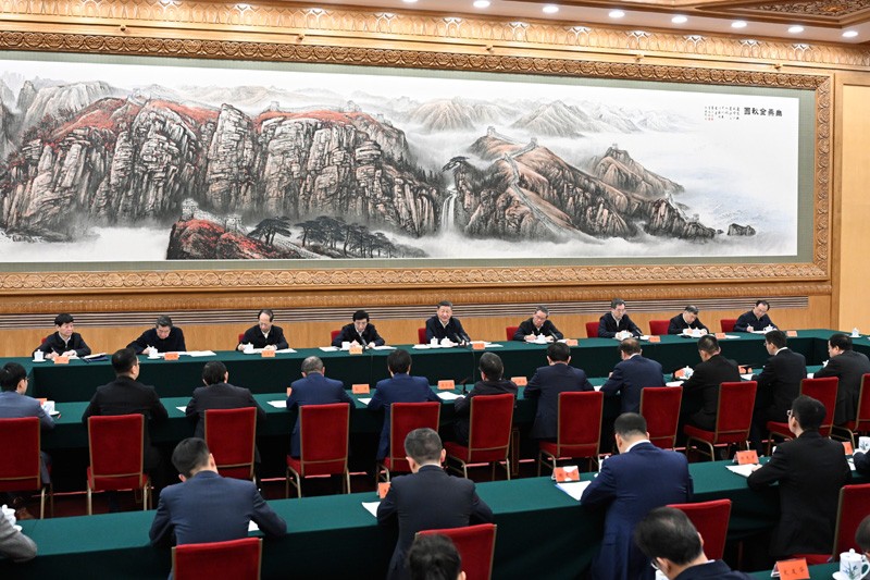 习近平在民营企业座谈会上强调：民营经济发展前景广阔大有可为 民营企业和民营企业家大显身手正当其时