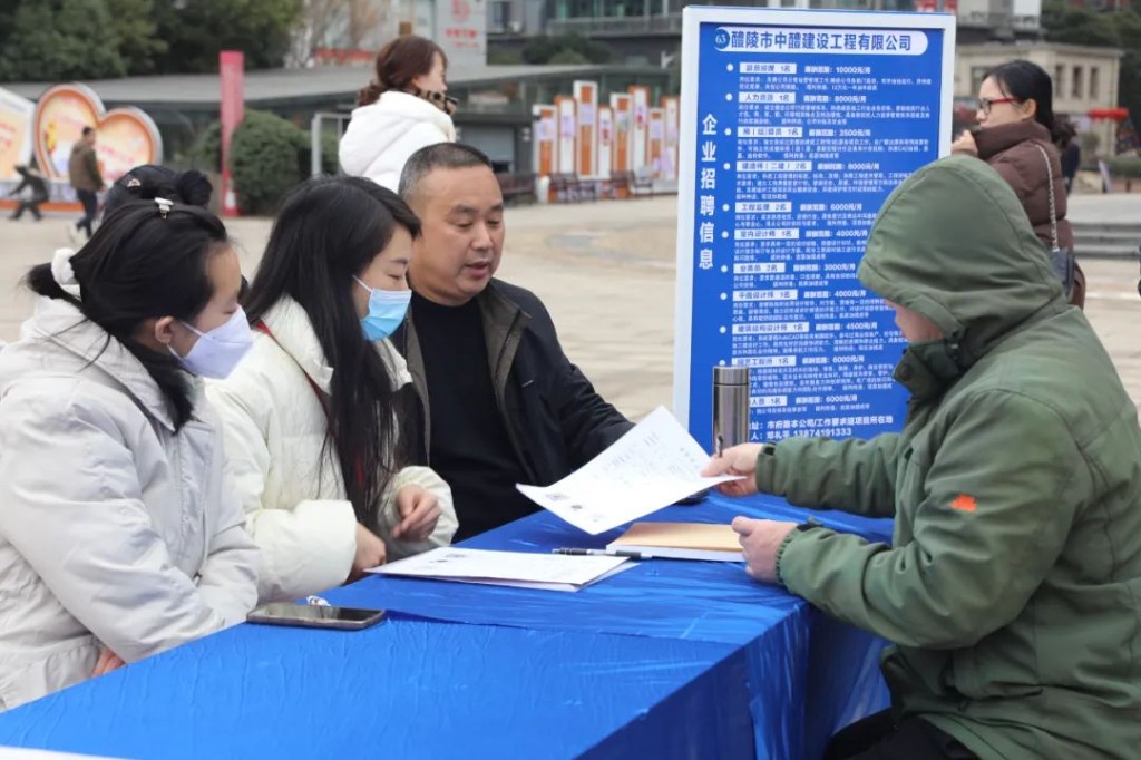 6000 岗位！12000 人次……这场招聘会人气爆棚！