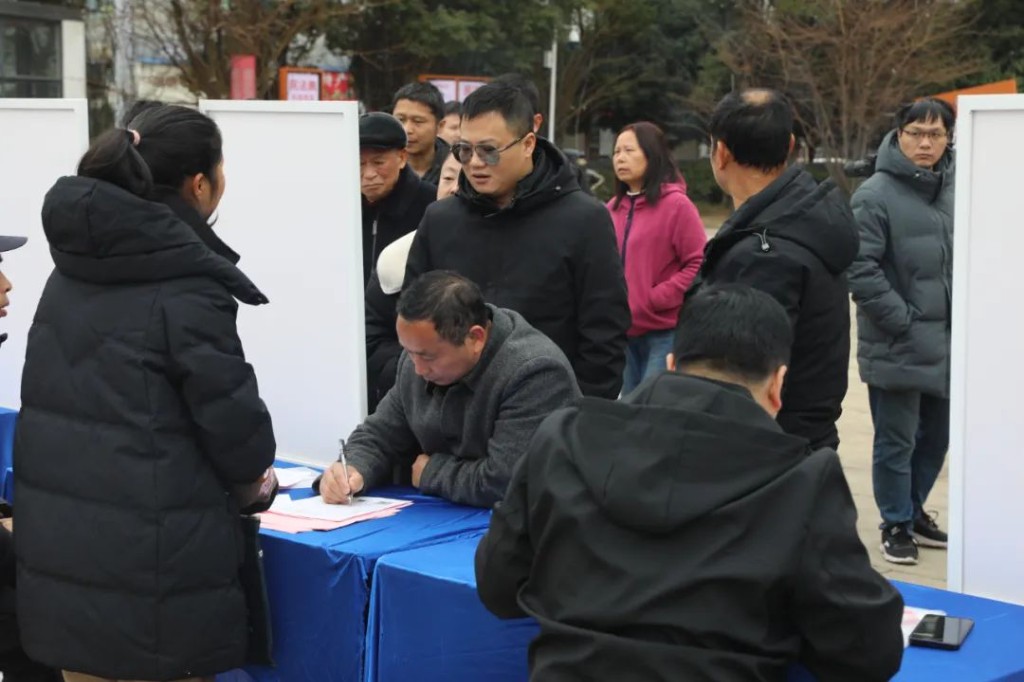 6000 岗位！12000 人次……这场招聘会人气爆棚！