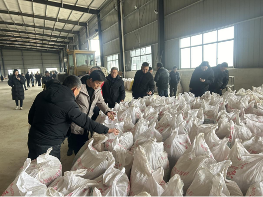 古岳峰镇赴龙门镇龙之门公司学习交流活动暨召开2025年春耕备耕座谈会——聚焦科技赋能 共谋春耕新篇