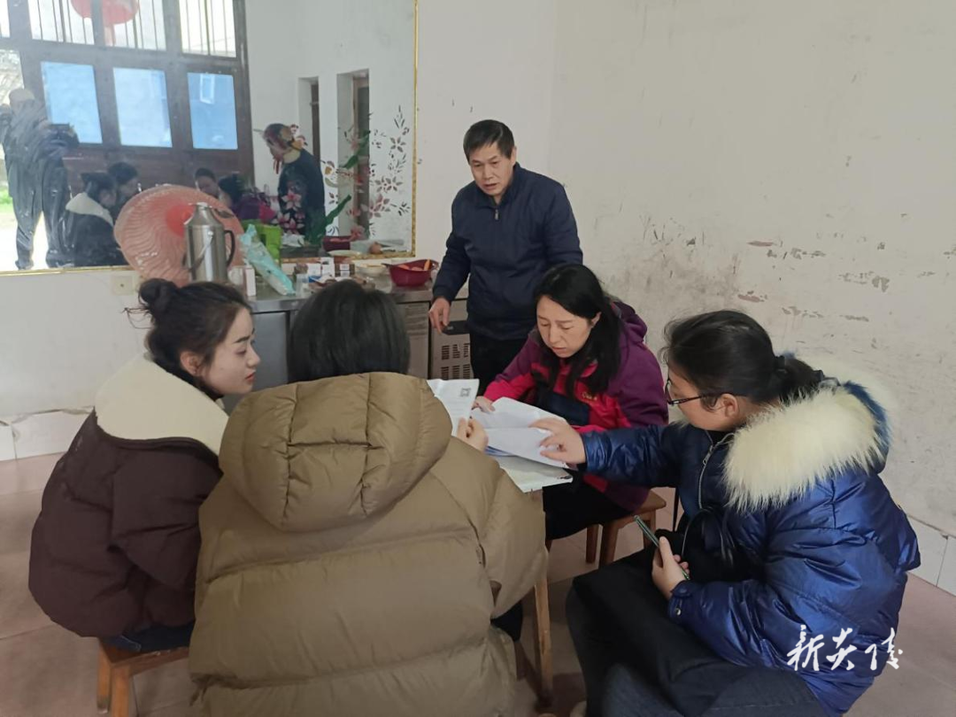 霞阳镇：严把低保年审关 守好民生保障线