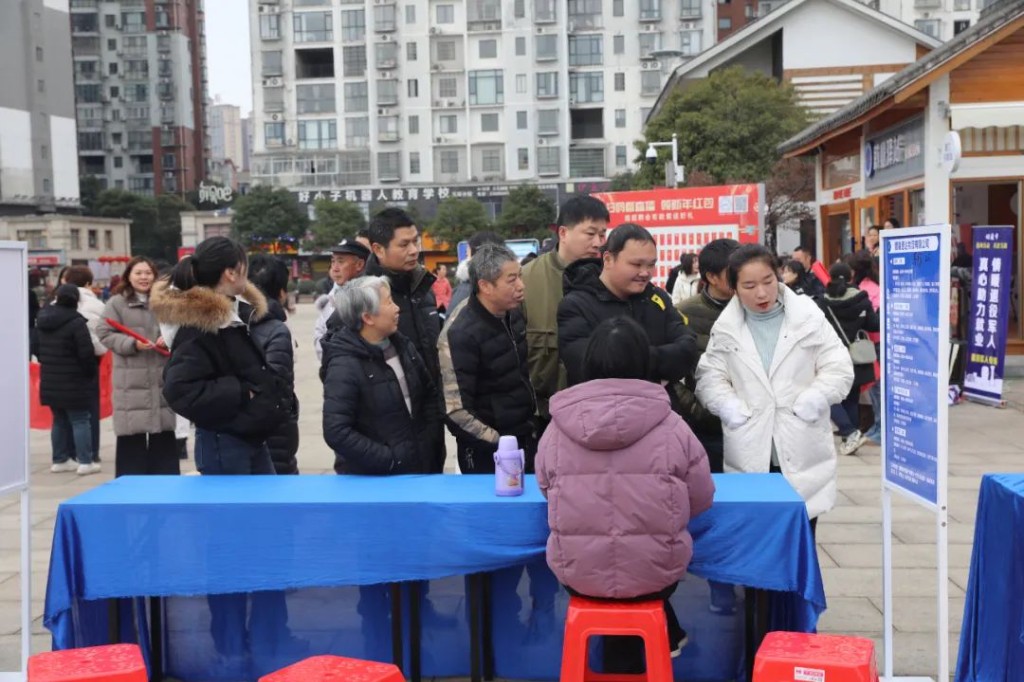 6000 岗位！12000 人次……这场招聘会人气爆棚！
