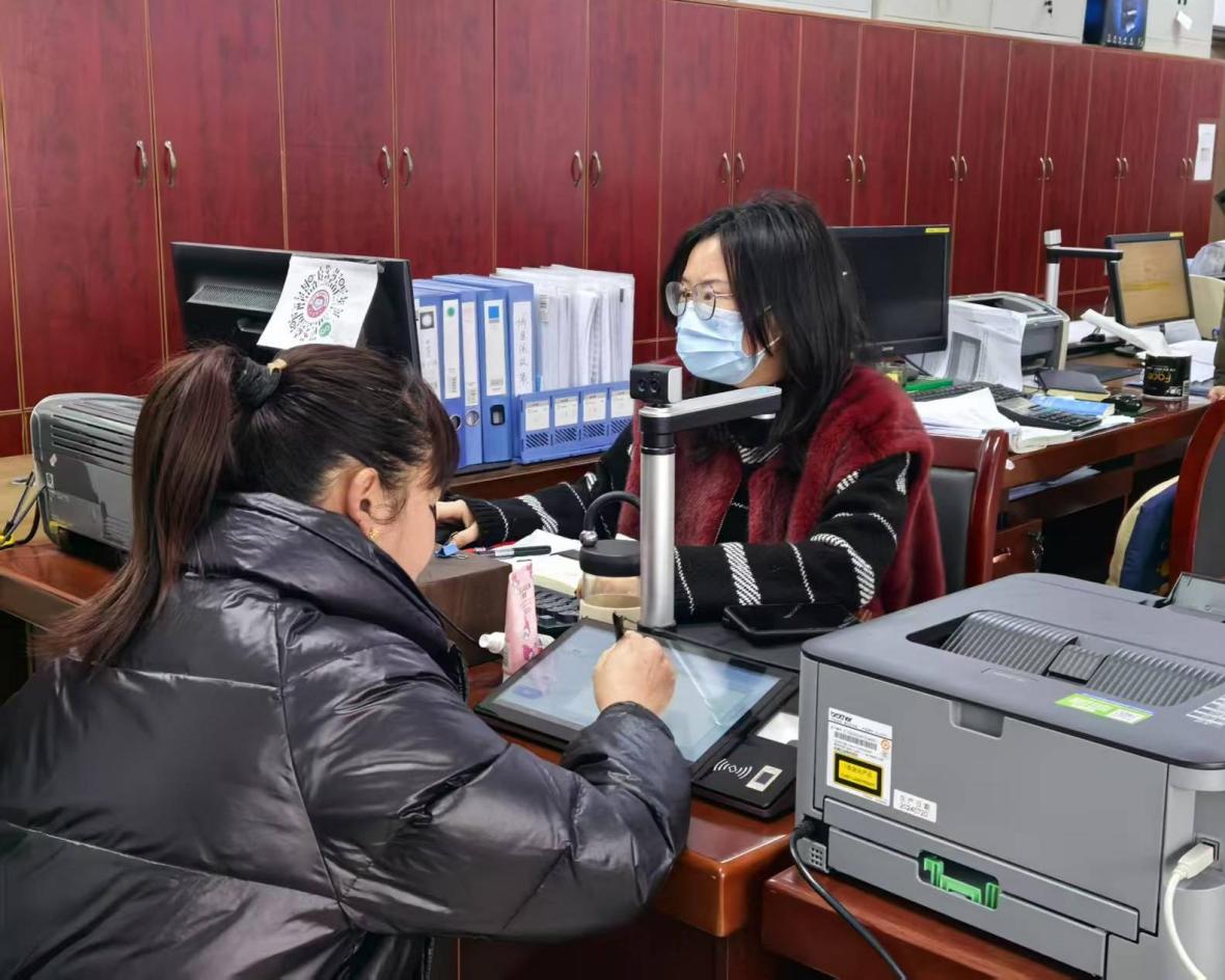 轻"淞"实现退休一件事"专窗办"  ——芦淞区社保中心优化服务流程提升退休经办效能