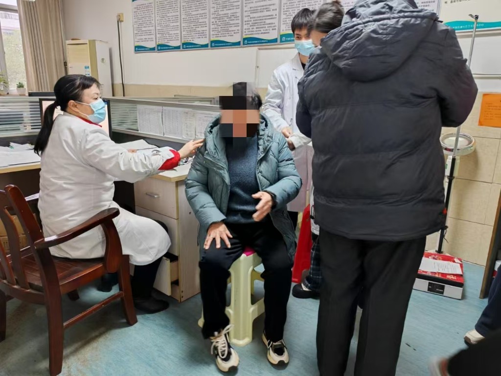 免费体检送健康，贴心服务暖民心