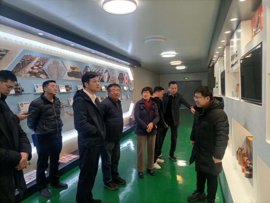 刘继承带队赴上海市考察果蔬新品种引进等工作