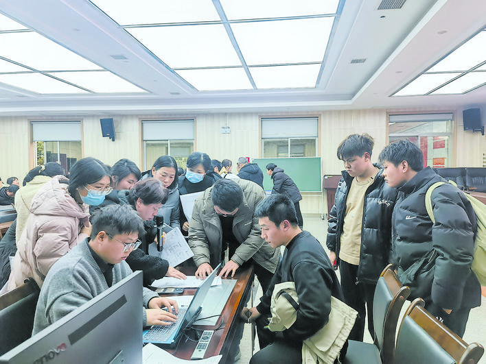 天元区5天8场招聘会为企精准“招兵买马”