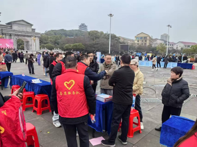 退役军人事务局开展学雷锋志愿服务活动
