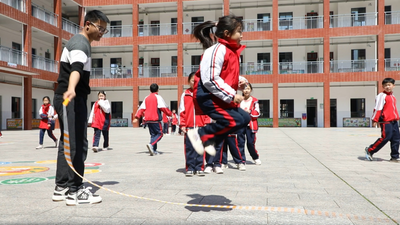 茶陵县课间“扩容” 助力学生健康成长