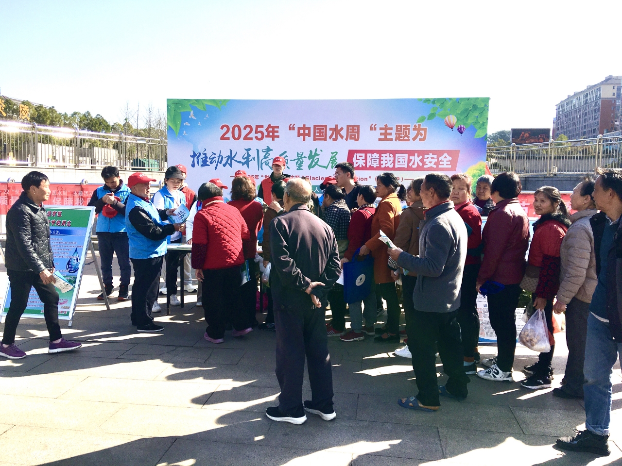 弘扬爱水护水文化  打造水清水美生态县  ——炎陵县以"世界水日、中国水周"为契机深入贯彻  "绿水青山就是金山银山"理念