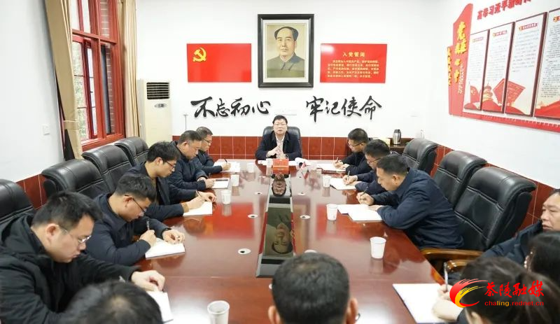杨红兵到县委常委部门调研
