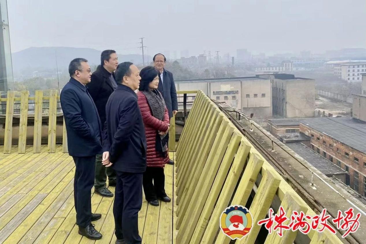 陈艳娟率队开展生态环境保护调研