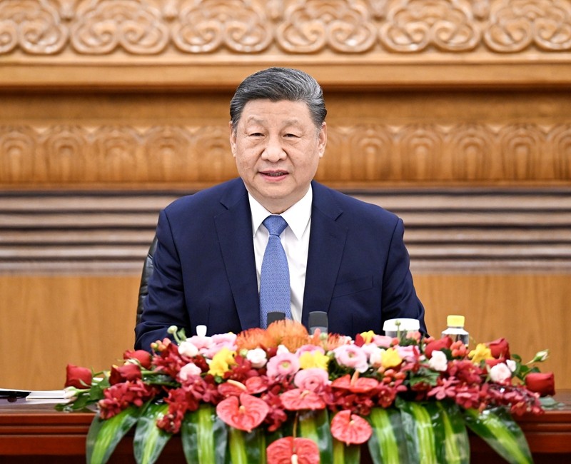 习近平会见国际工商界代表