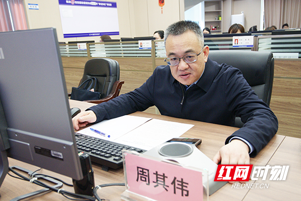 株洲生态环境局"一把手"接热线回应民生关切 承诺立即核查整改
