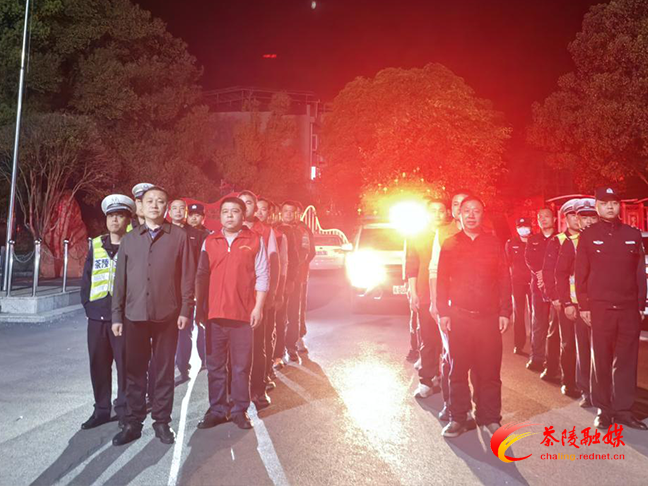 茶陵：凌晨突击整治，织密未成年人健康成长“防护网”
