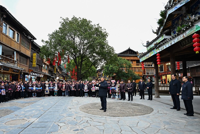 习近平在贵州考察时强调：坚持以高质量发展统揽全局 在中国式现代化进程中展现贵州新风采