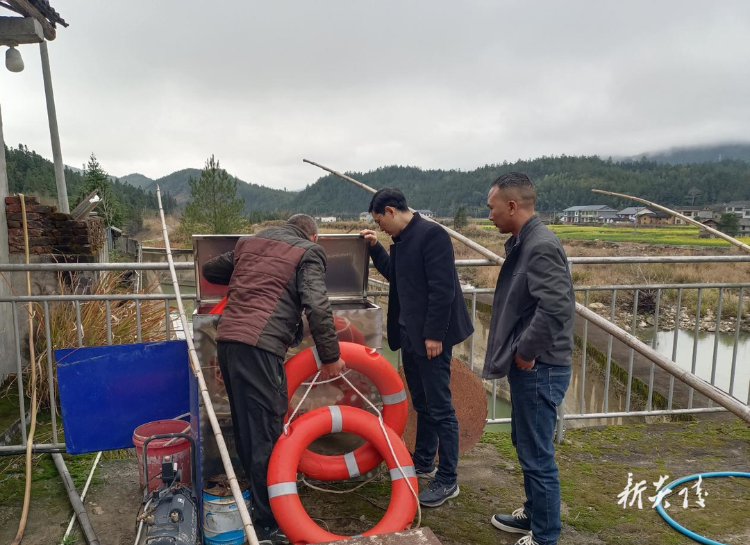 中村瑶族乡：实地巡查水库 强化安全管理