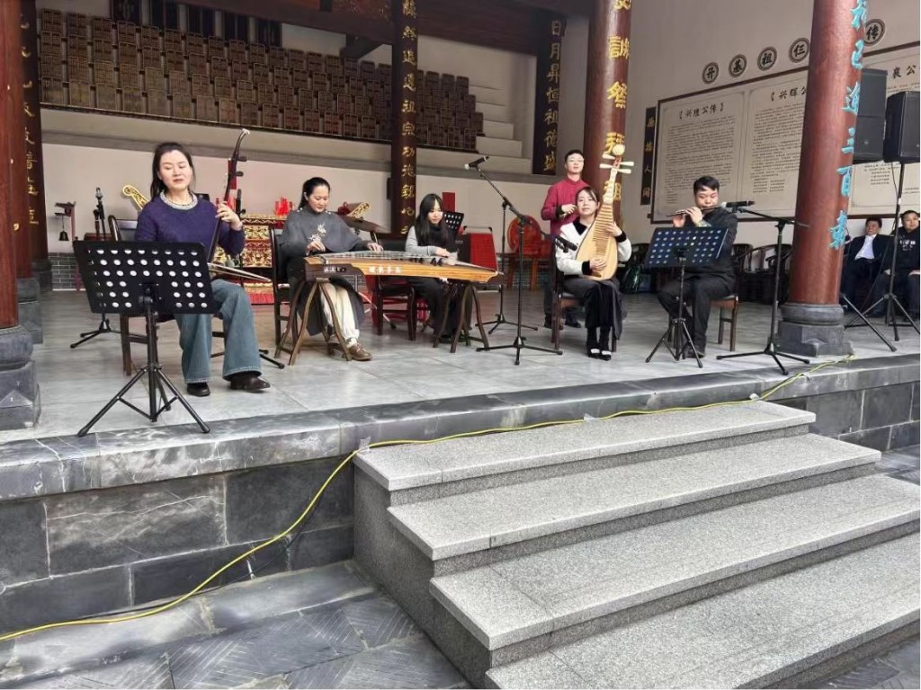 李畋镇：车上村幸福屋场奏响音乐华章