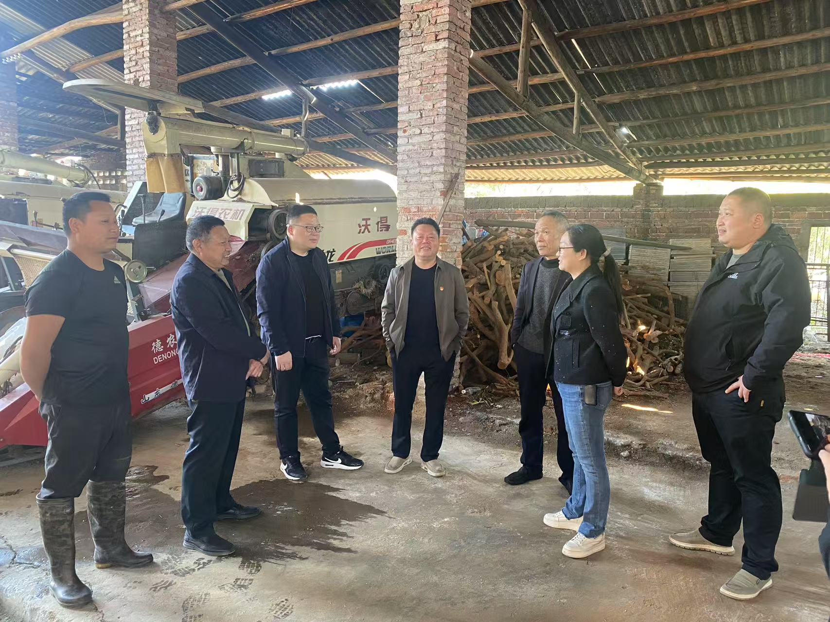 株洲市农机事务中心开展"弘扬雷锋精神 助力农机发展"主题志愿活动